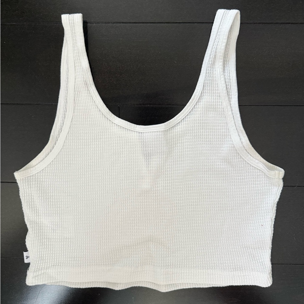 Aritzia TNA White Waffle Knit Cropped Tank - Picture 2 of 4